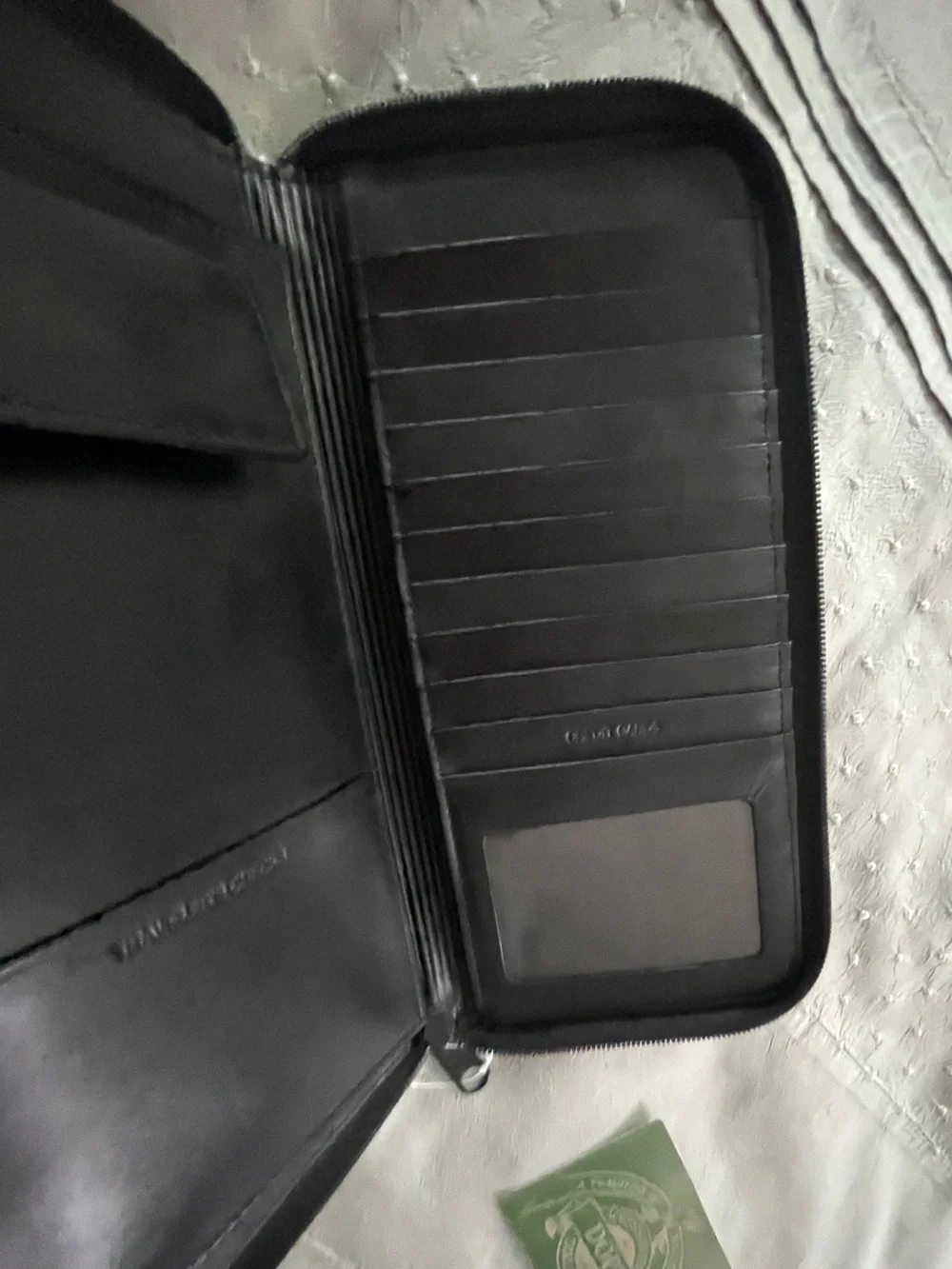 NWT Dopp Regatta Leather Zipper Travel Wallet
